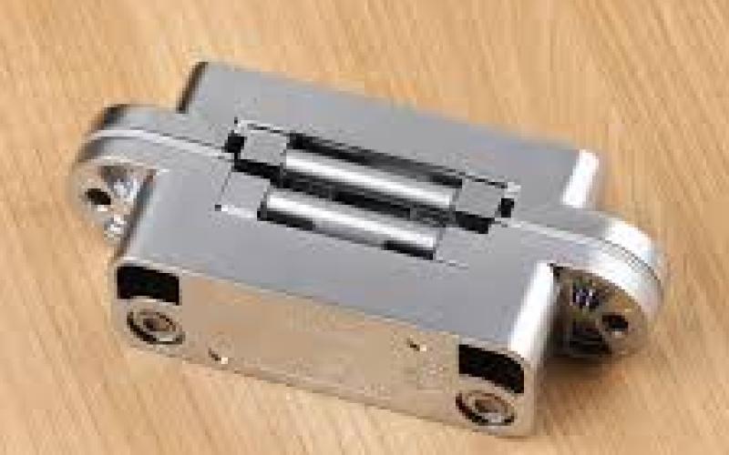 What types of hinges does SUNWYN manufacture?